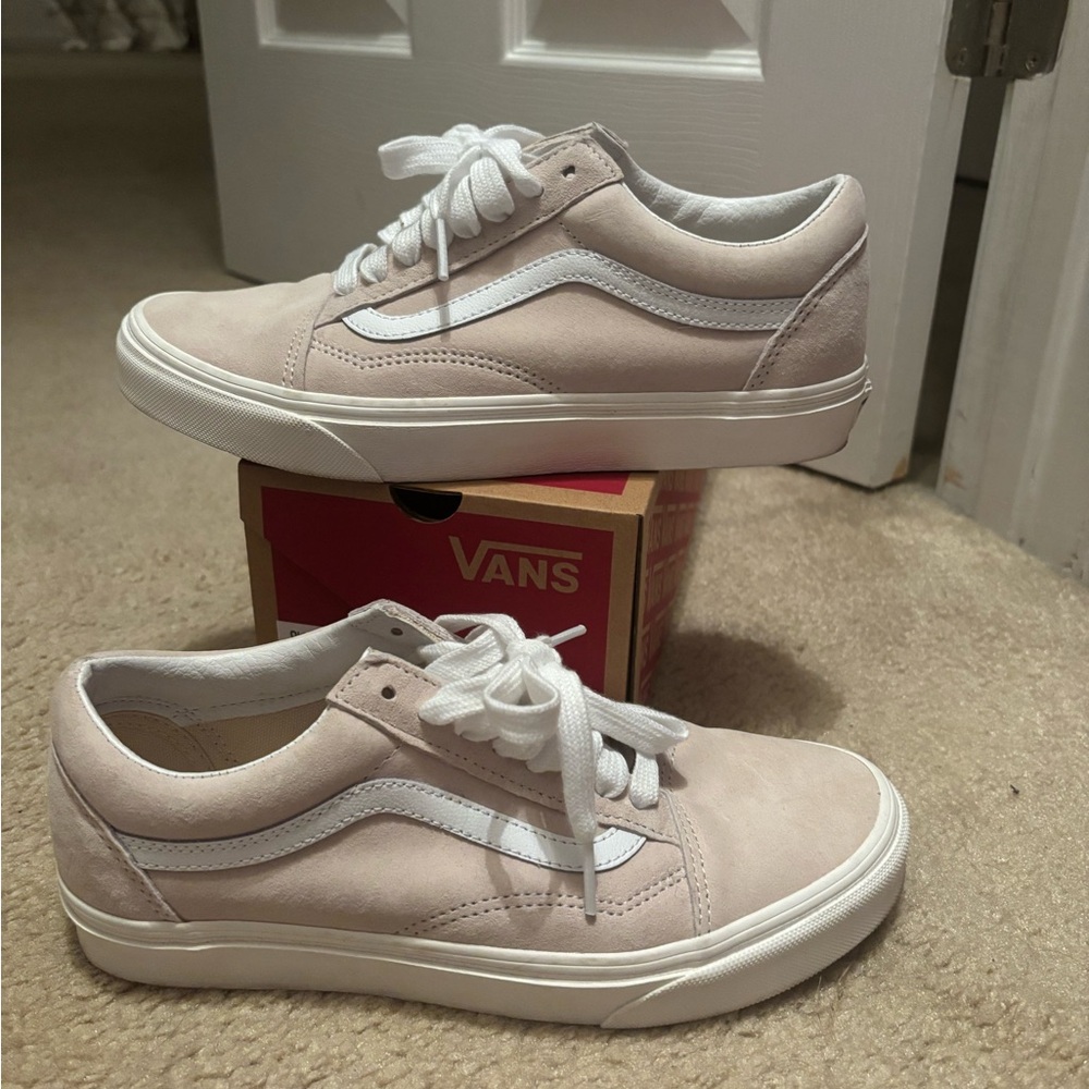 Vans Old Skool Sneakers- sandshell suede w8.5 m7